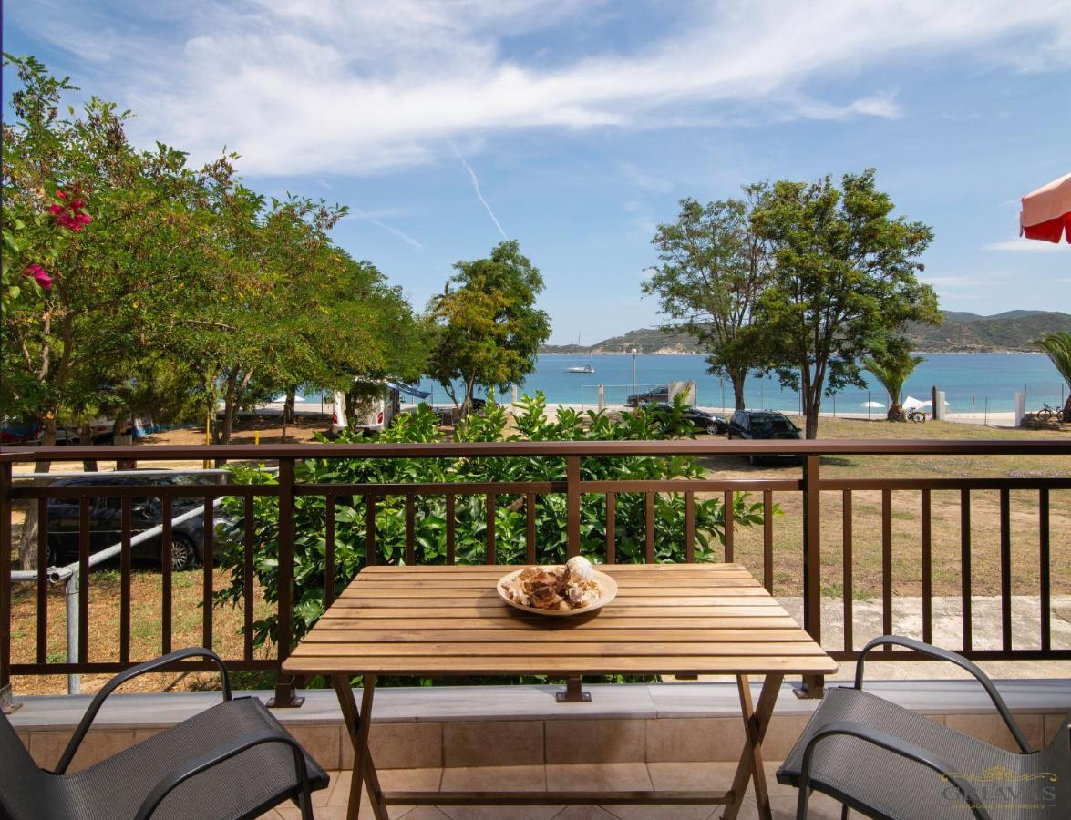 Griavas At Campsite Apartman Szikiá Kültér fotó