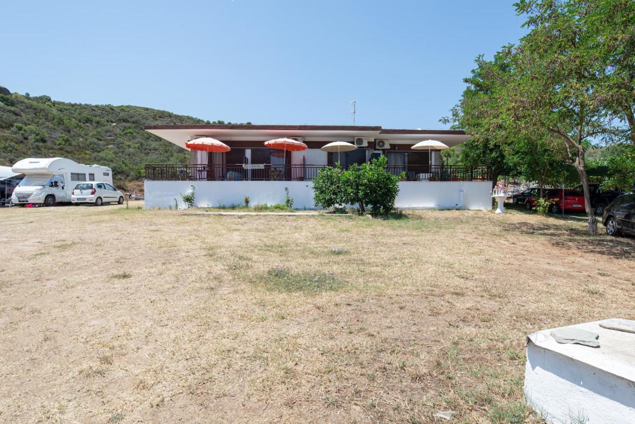 Griavas At Campsite Apartman Szikiá Kültér fotó