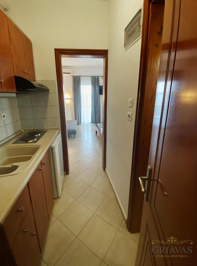 Griavas At Campsite Apartman Szikiá Kültér fotó